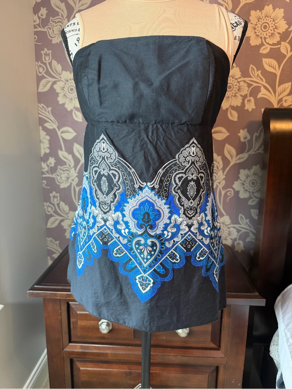 Cache Black, Blue, and White Paisley Strapless Top - Size Small